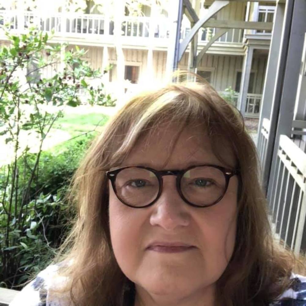 Meet your Posher, Celia